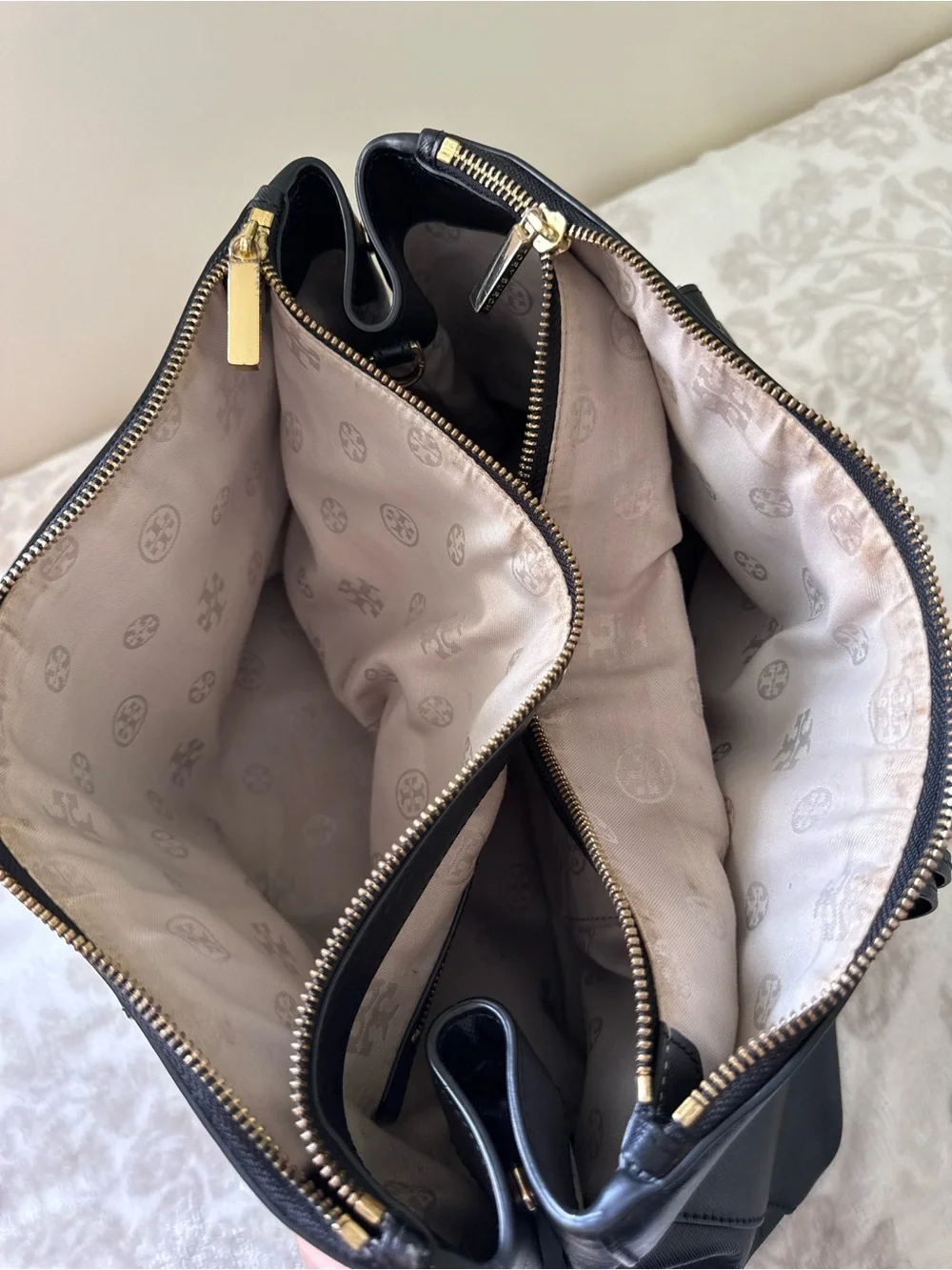 Tory Burch Robinson Double Zip Tote Black Saffiano Leather with Crossbody Strap